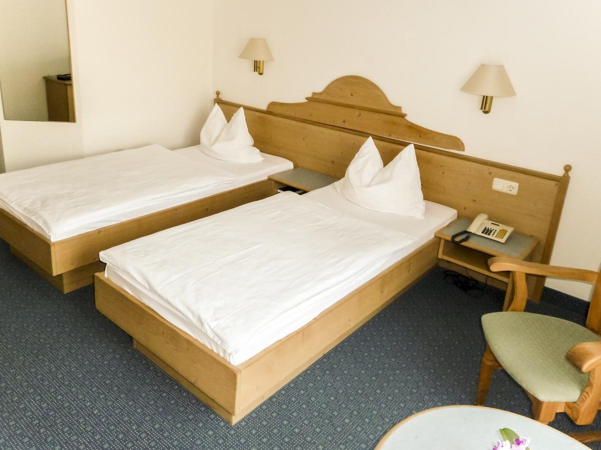 Hotel Zur Werra 슈말칼덴 외부 사진